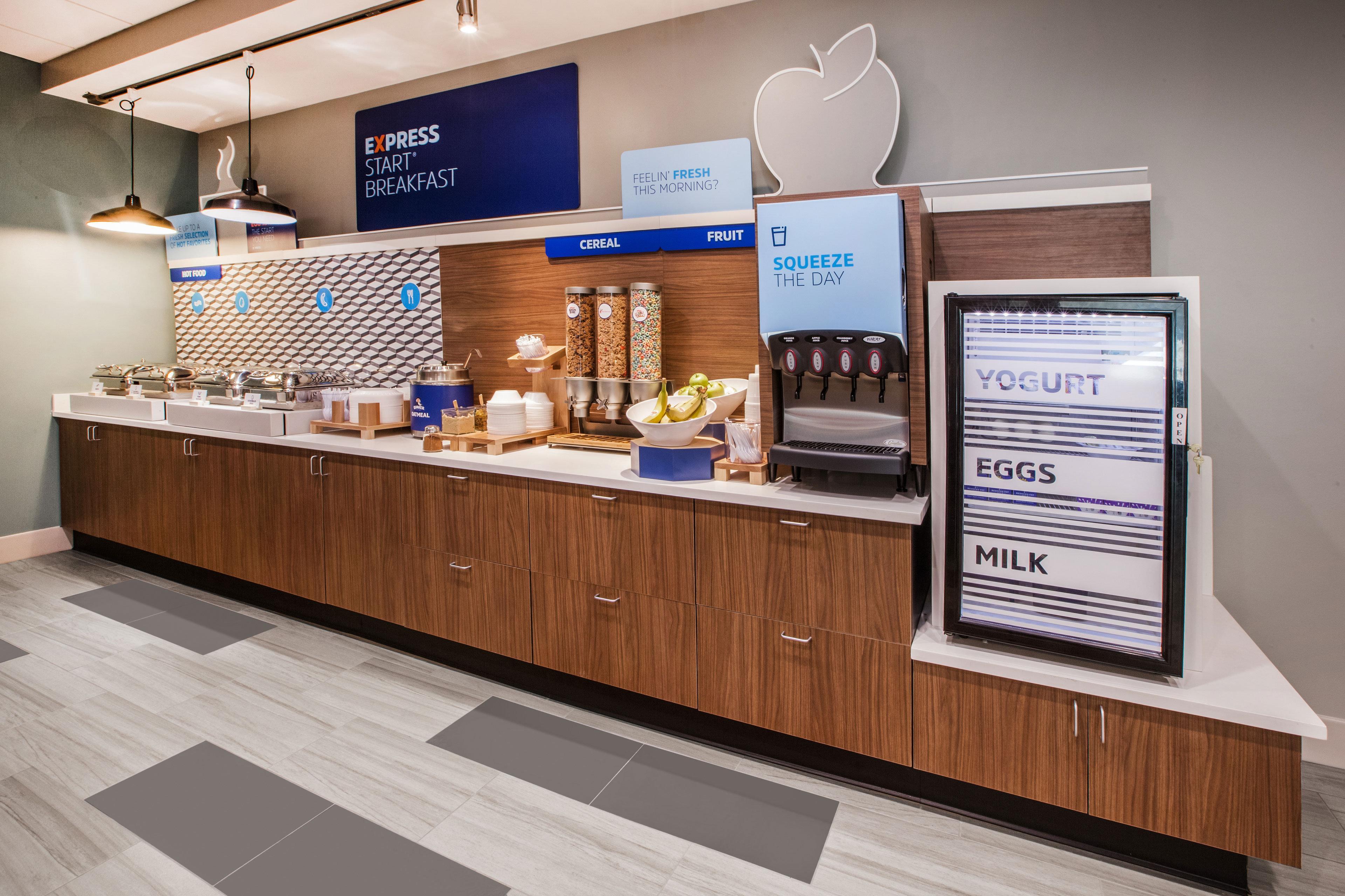 Holiday Inn Express Arrowood By Ihg Charlotte Zewnętrze zdjęcie