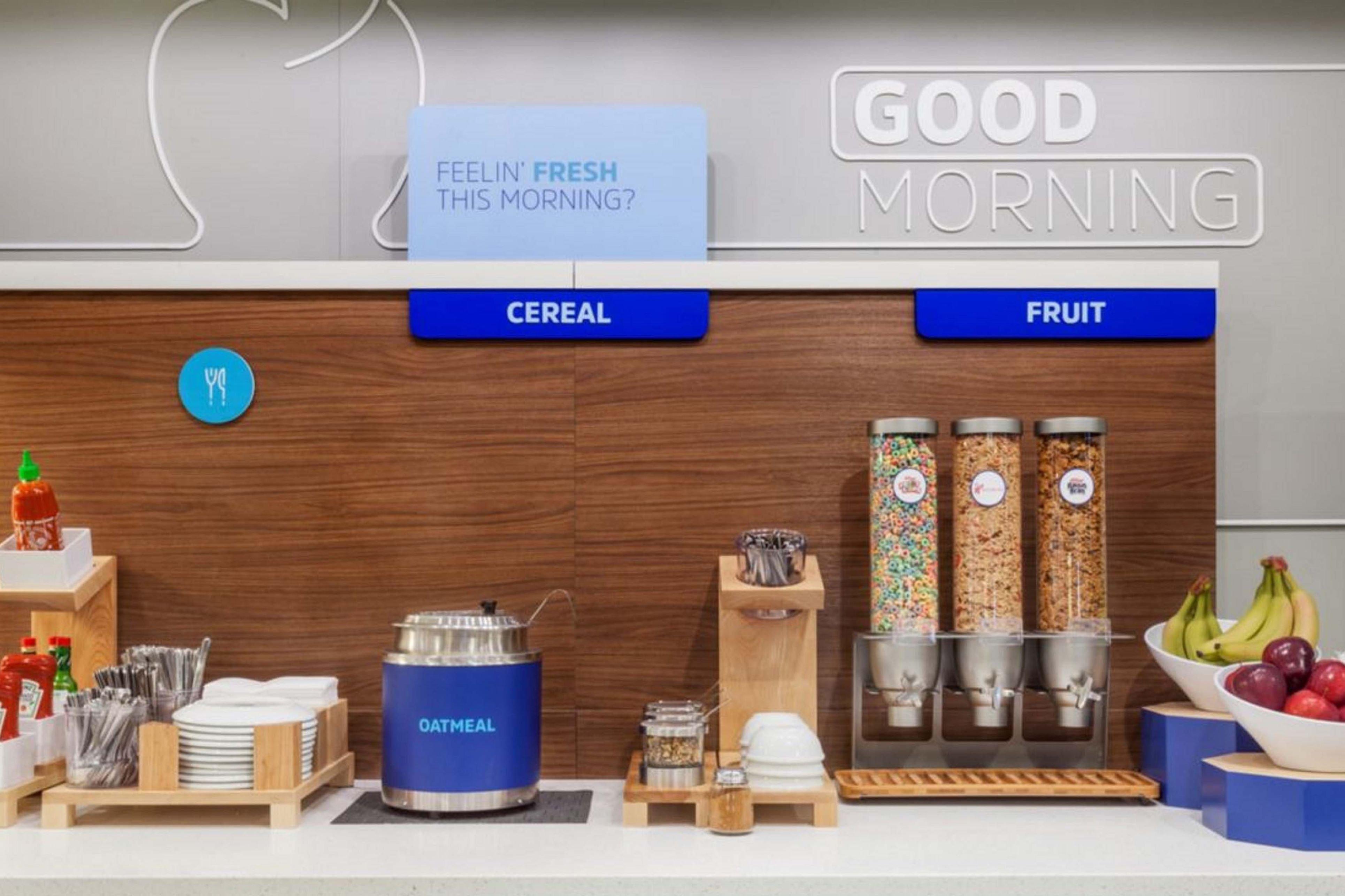 Holiday Inn Express Arrowood By Ihg Charlotte Zewnętrze zdjęcie