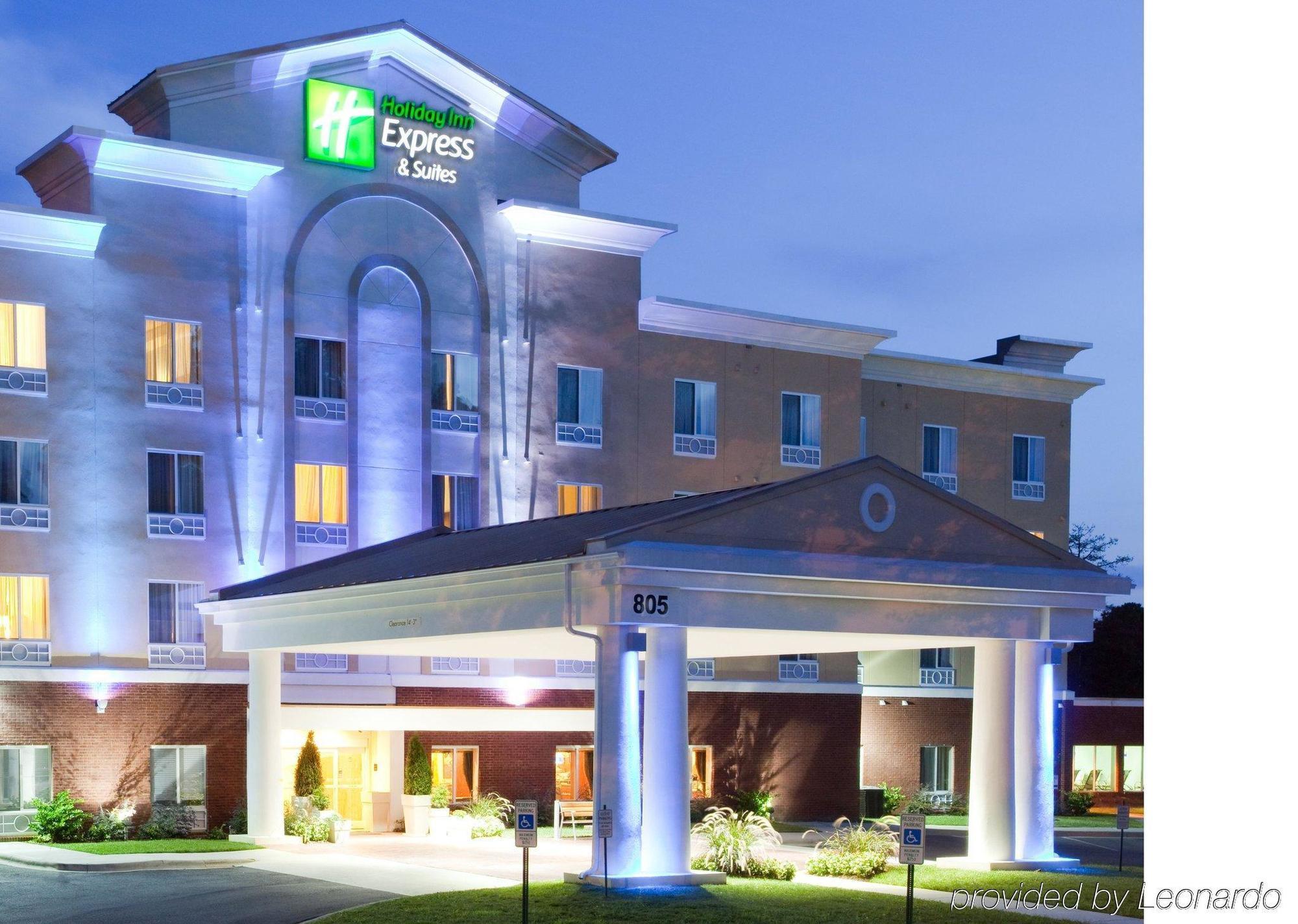 Holiday Inn Express Arrowood By Ihg Charlotte Zewnętrze zdjęcie