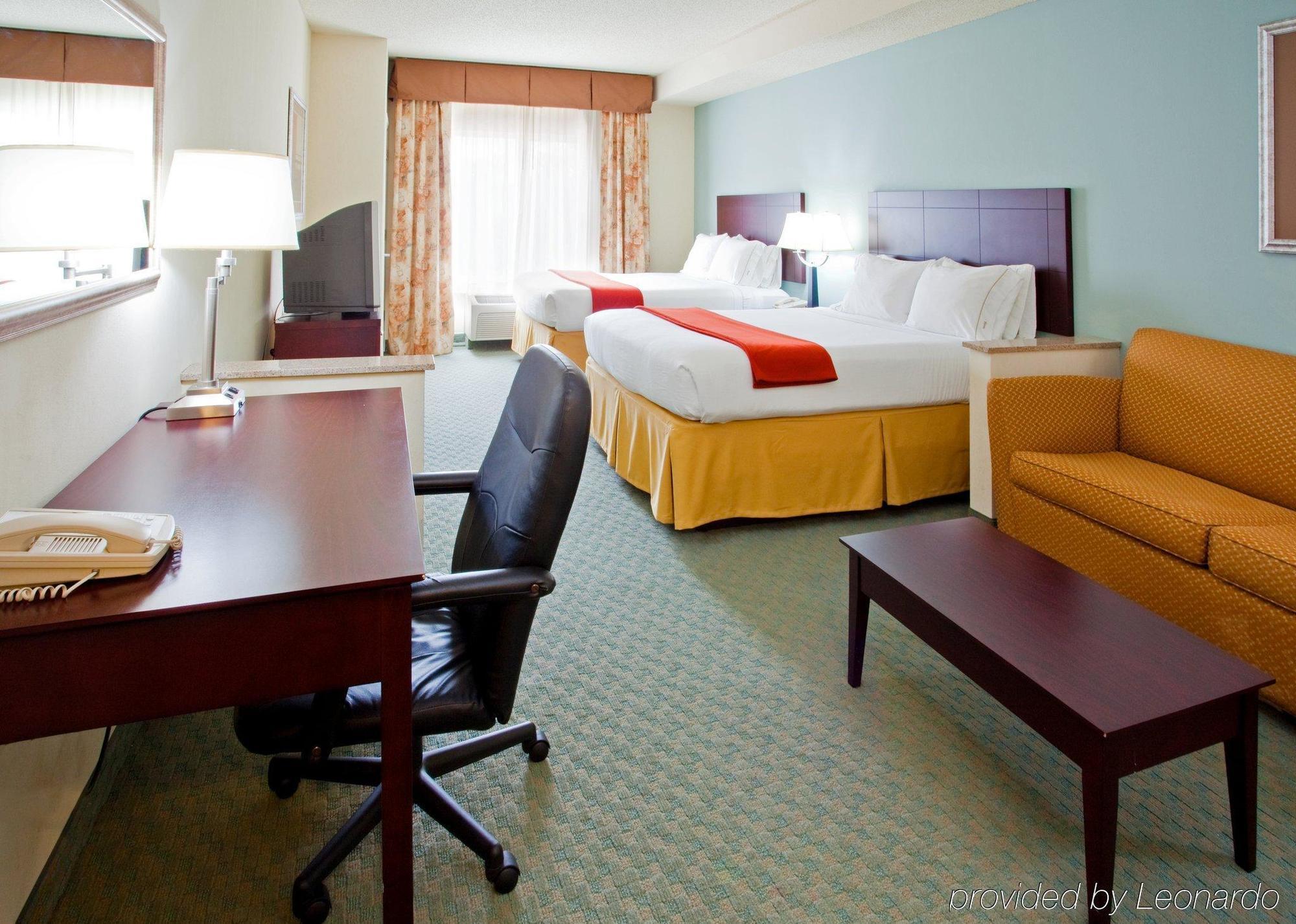 Holiday Inn Express Arrowood By Ihg Charlotte Zewnętrze zdjęcie