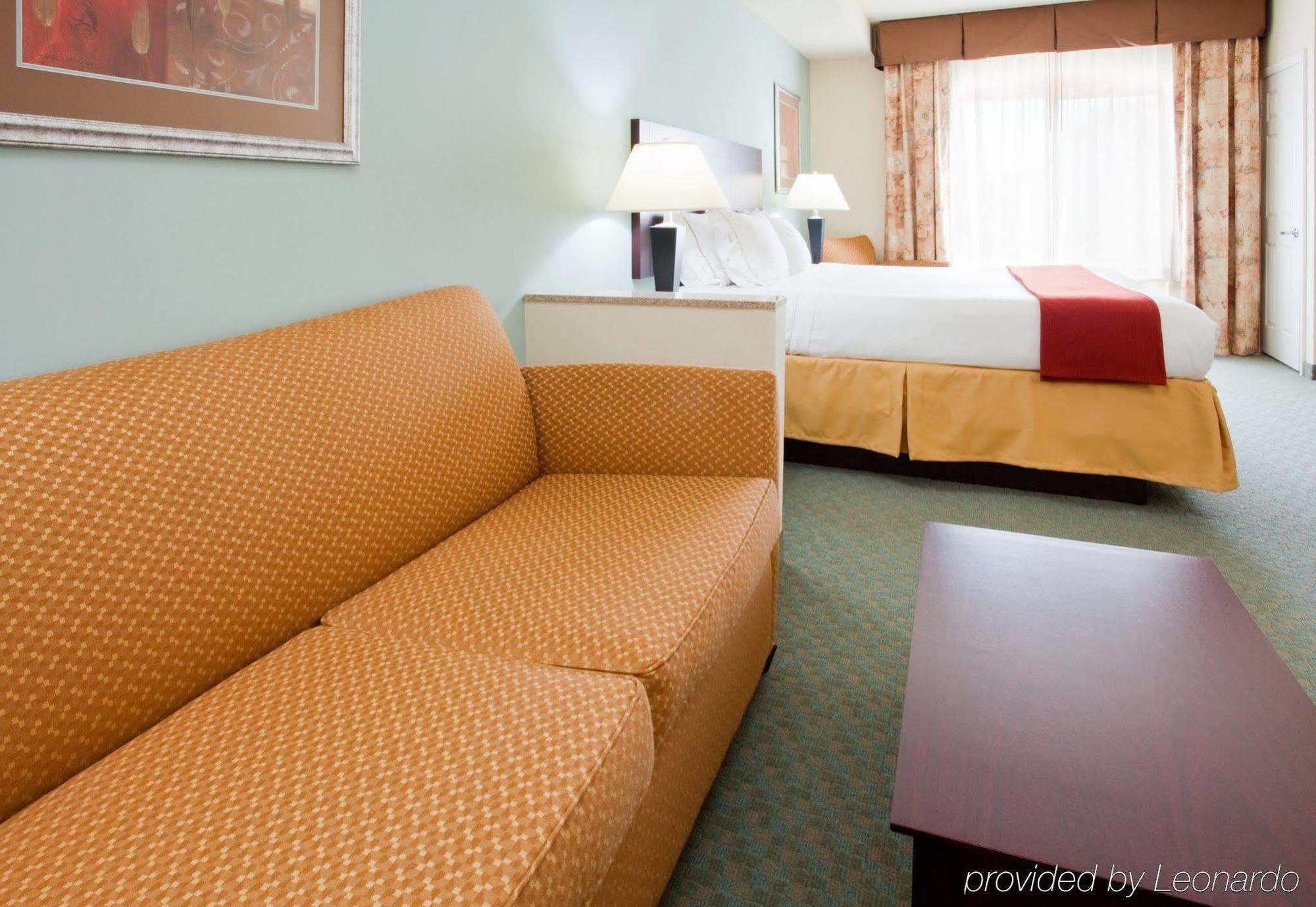 Holiday Inn Express Arrowood By Ihg Charlotte Zewnętrze zdjęcie