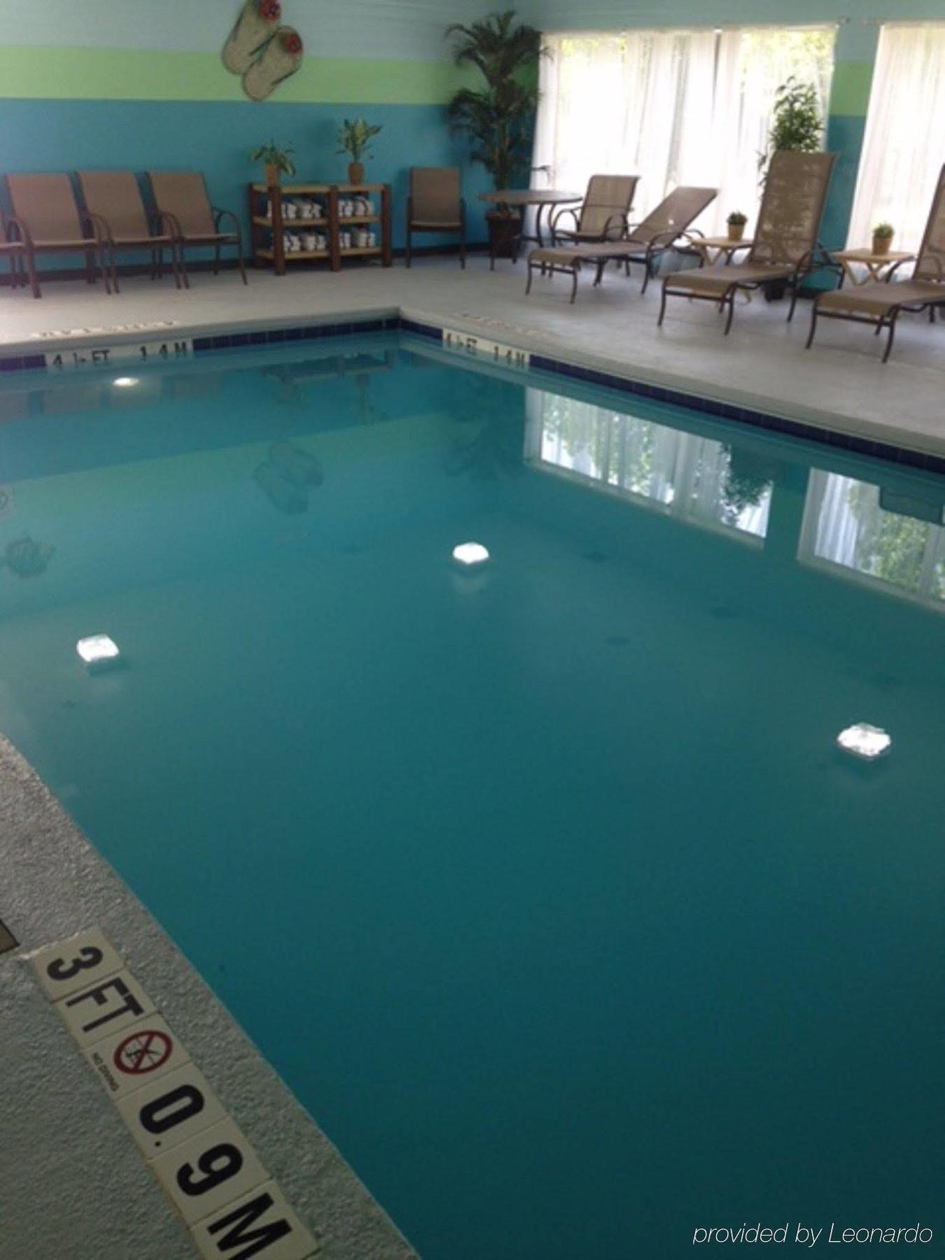 Holiday Inn Express Arrowood By Ihg Charlotte Zewnętrze zdjęcie