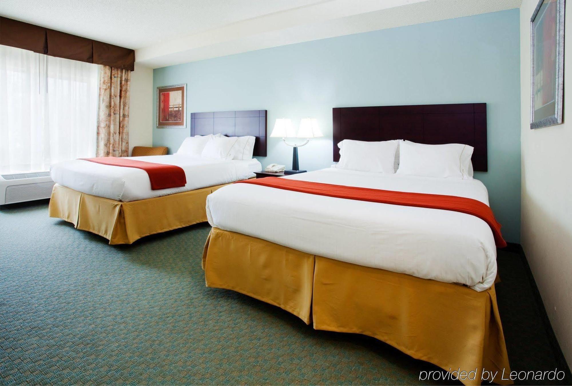 Holiday Inn Express Arrowood By Ihg Charlotte Zewnętrze zdjęcie